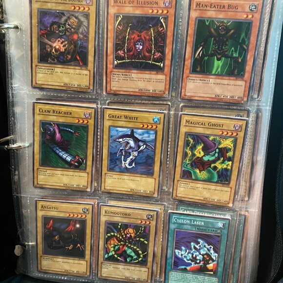 Lot of Vintage 1996 YuGiOh Trading Cards YUGIOH Binder 300+ Cards - Picture 6 of 16